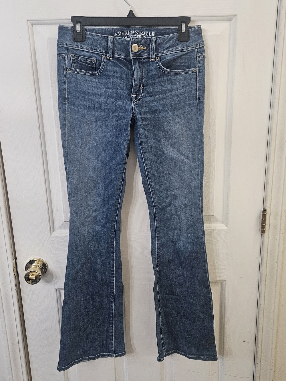 American Eagle Women's True Bootcut Jeans Medium Wash Blue Denim Size 4